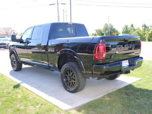 Used 2025 RAM 2500 Limited AWD/4WD image 41