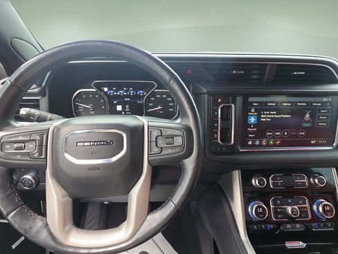 Used 2021 GMC Yukon XL Denali w/ Denali Ultimate Package RWD image 15