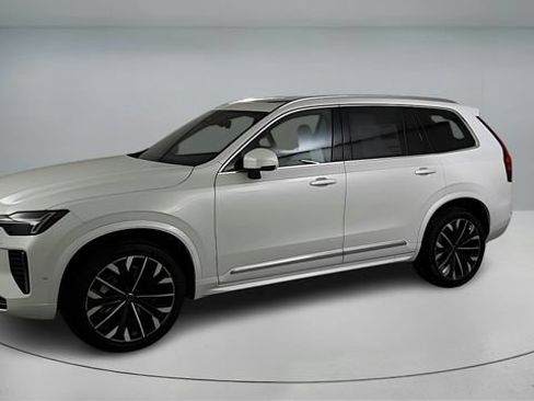 Certified 2026 Volvo XC90 B6 Plus w/ Protection Package Premier AWD/4WD image 8