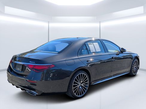 Certified 2023 Mercedes-Benz S 580 4MATIC Sedan image 6