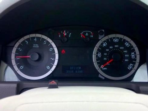 Used 2012 Ford Escape XLT image 6