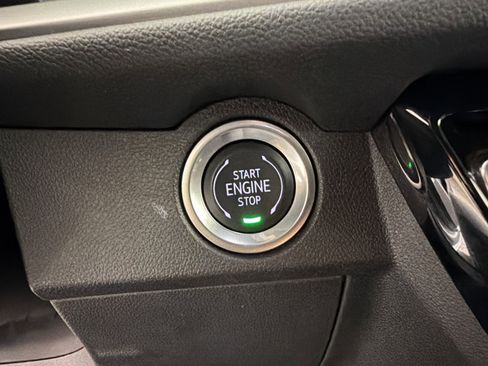 Used 2024 Chevrolet Traverse LT w/ Enhanced Driving Package image 23