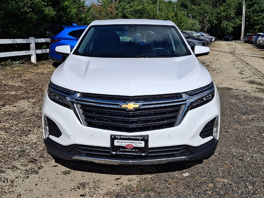 Used 2024 Chevrolet Equinox LT AWD/4WD image 2
