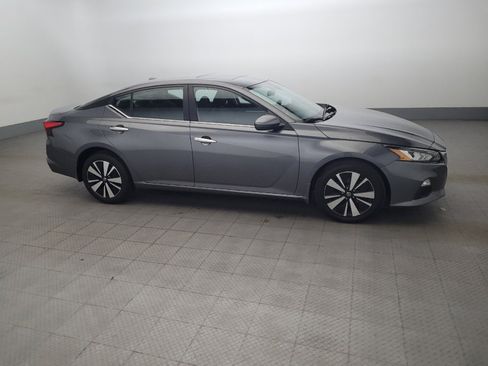 Used 2021 Nissan Altima 2.5 SV w/ SV Premium Package image 11