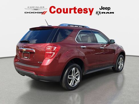 Used 2017 Chevrolet Equinox Premier w/ Enhanced Convenience Package FWD image 3