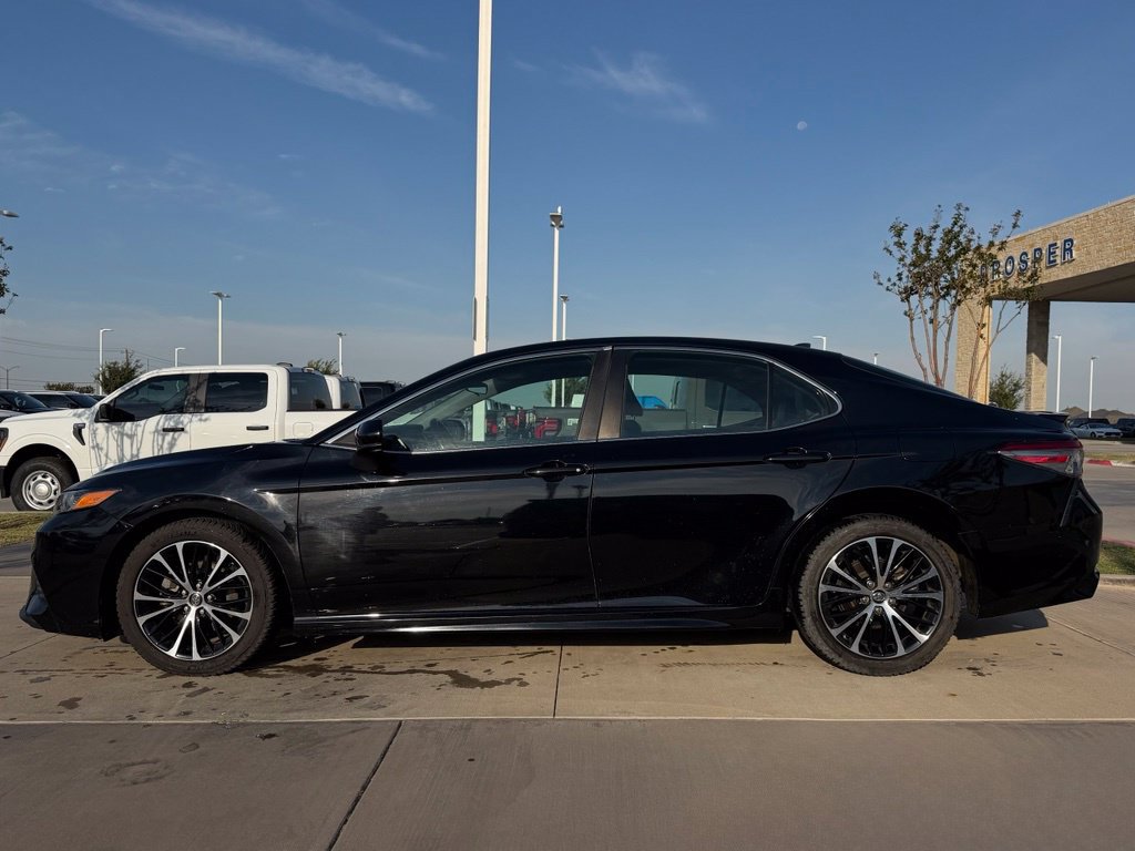 Used 2019 Toyota Camry SE FWD image 10