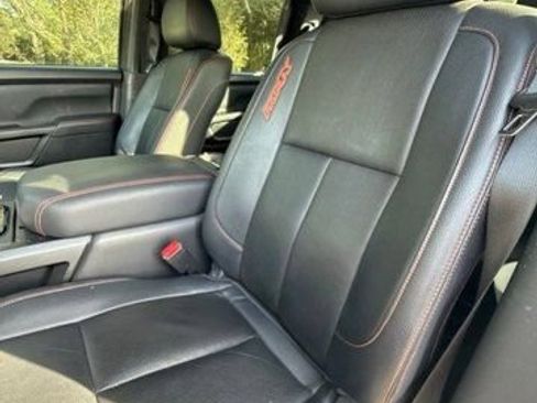 Used 2023 Nissan Titan PRO-4X w/ Pro-4x Convenience Package AWD/4WD image 9