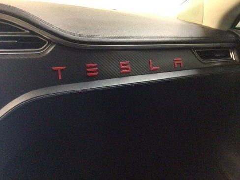 Used 2013 Tesla Model S Performance image 13