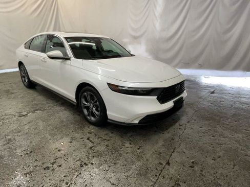 Used 2023 Honda Accord EX image 1