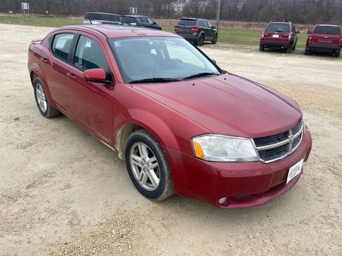 Used 2010 Dodge Avenger R/T image 6