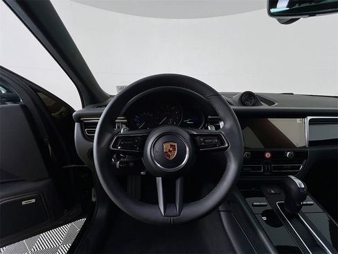 New 2026 Porsche Macan image 12