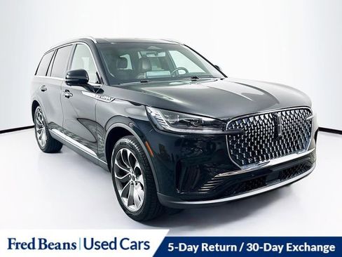 Certified 2025 Lincoln Aviator Reserve w/ Illumination Package AWD/4WD image 1
