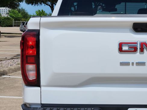 Used 2026 GMC Sierra 1500 Elevation RWD image 15