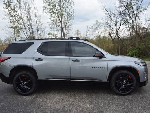Used 2023 Chevrolet Traverse Premier w/ Redline Edition AWD/4WD image 2