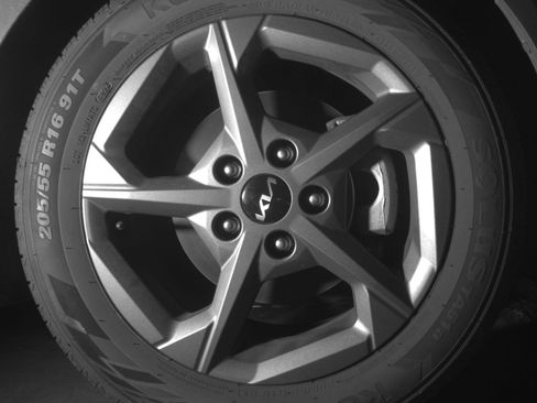 Used 2025 Kia K4 FWD image 16