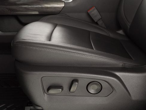 Used 2025 Chevrolet Silverado 3500 LTZ w/ LTZ Plus Package AWD/4WD image 33