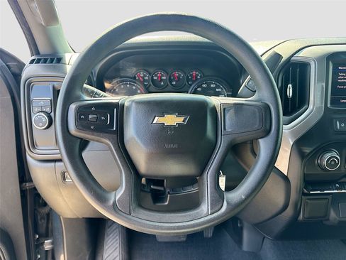 Used 2020 Chevrolet Silverado 1500 Custom w/ Custom Value Package RWD image 11