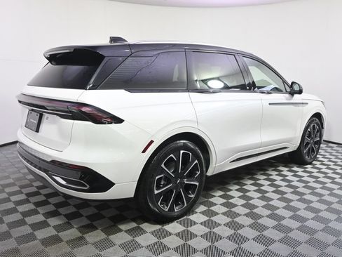 New 2026 Lincoln Nautilus Reserve AWD/4WD image 5