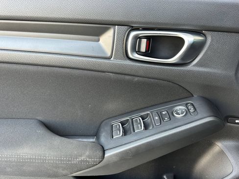 Used 2022 Honda Civic Sport image 10