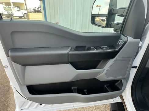 New 2026 Ford F350 XL w/ XL Chrome Package image 13