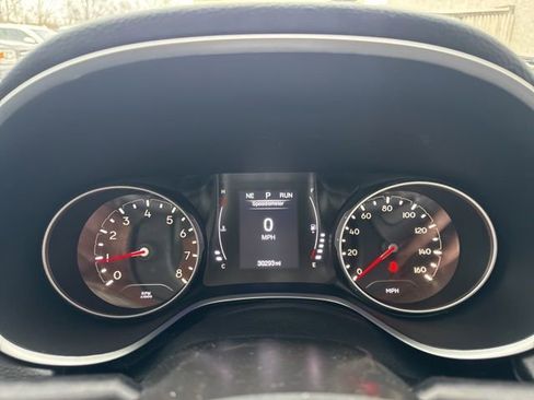 Used 2018 Jeep Compass Latitude w/ Cold Weather Group image 14