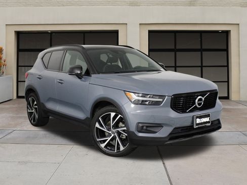 Used 2021 Volvo XC40 T5 R-Design w/ Protection Package Premier image 34