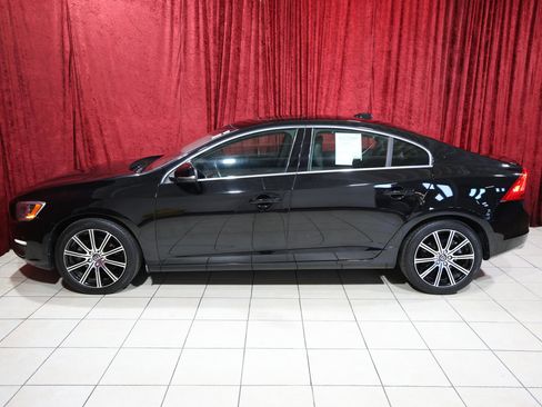 Used 2018 Volvo S60 T5 Inscription image 4