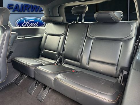 Used 2025 Ford Expedition Tremor AWD/4WD image 13