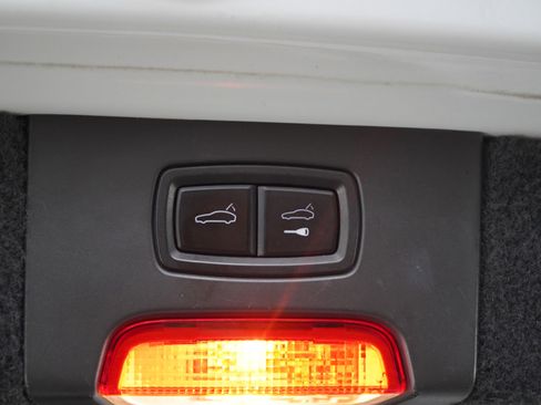 Used 2017 Porsche Cayenne Platinum Edition image 16