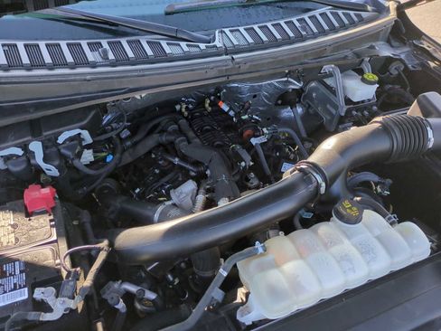 Used 2023 Ford Expedition Limited image 31