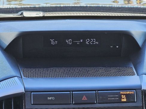 Used 2021 Subaru Ascent Premium w/ Convenience Package image 28