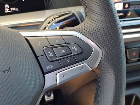 New 2026 Volkswagen Tiguan SE R-Line image 18