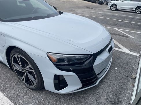 Used 2023 Audi e-tron GT Premium Plus w/ Performance Package image 8