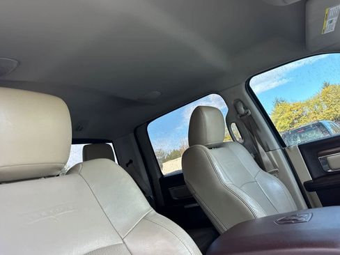 Used 2014 RAM 1500 Laramie w/ Convenience Group image 16