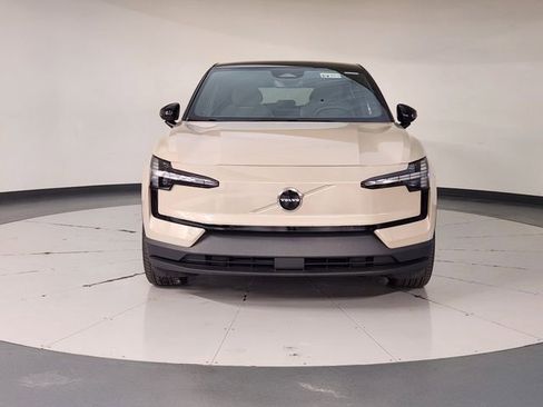 New 2026 Volvo EX30 Plus w/ Climate Package image 9