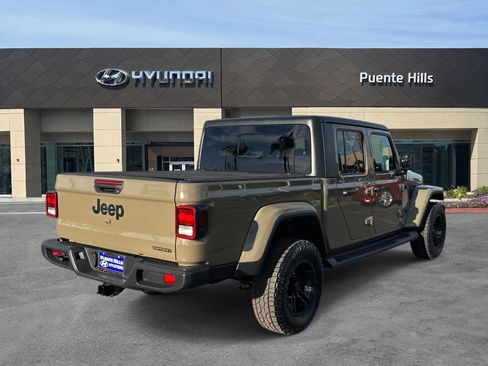 Used 2020 Jeep Gladiator Sport w/ Quick Order Package 24S image 5