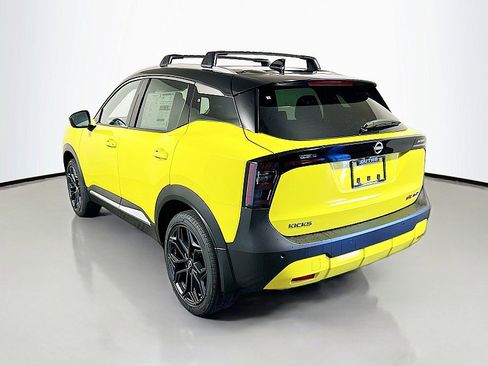 New 2026 Nissan Kicks SR w/ Cold Weather Package AWD/4WD image 6