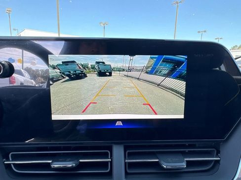 New 2026 Chevrolet Trax ACTIV w/ Sunroof Package image 30