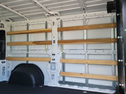 Used 2025 RAM ProMaster 2500 w/ U-Haul Equipment Group FWD image 12