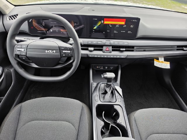 Used 2026 Kia K4 FWD image 6