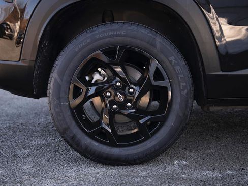 Used 2024 Chevrolet Trax LS w/ LS Convenience Package image 24