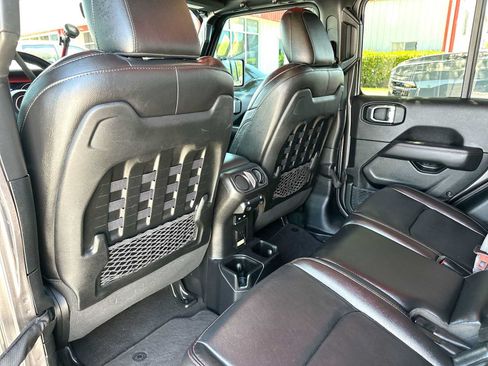 Used 2021 Jeep Gladiator Rubicon AWD/4WD image 24