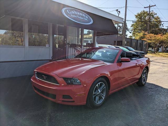 Used 2014 Ford Mustang Premium RWD image 1