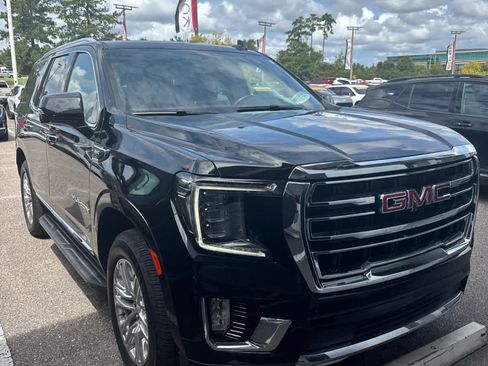 Used 2022 GMC Yukon SLT w/ SLT Luxury Package AWD/4WD image 2