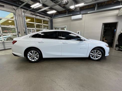 Used 2022 Chevrolet Malibu LT FWD image 6