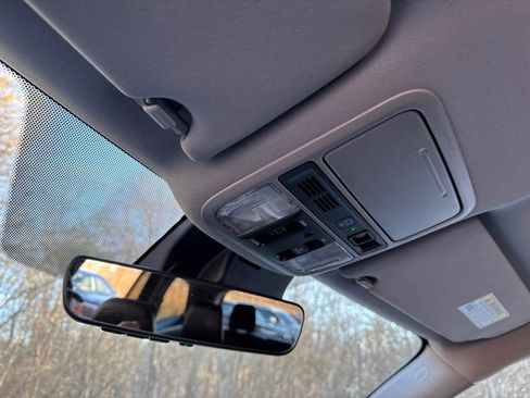 Used 2021 Honda Pilot Touring image 30