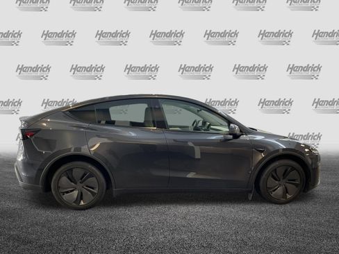 Used 2026 Tesla Model Y AWD image 11