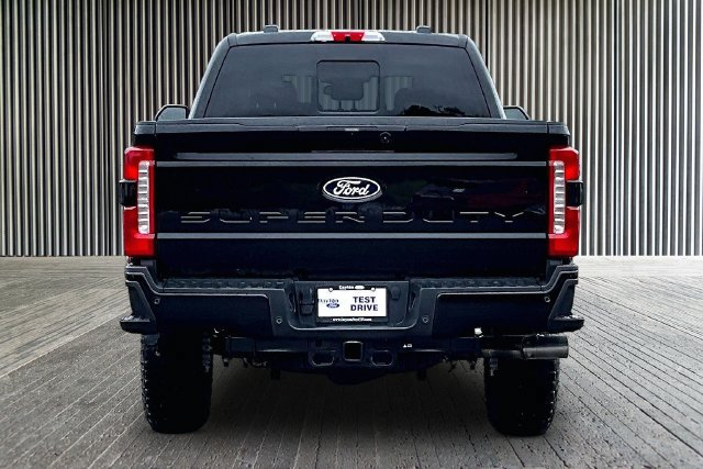 New 2027 Ford F350 Lariat w/ Tremor Off-Road Package AWD/4WD image 4