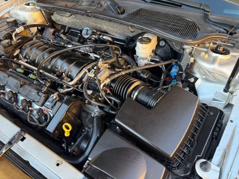 Used 2009 Cadillac DTS image 12