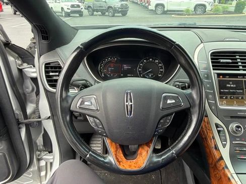 Used 2017 Lincoln MKX Select w/ Lincoln MKX Climate Package AWD/4WD image 22